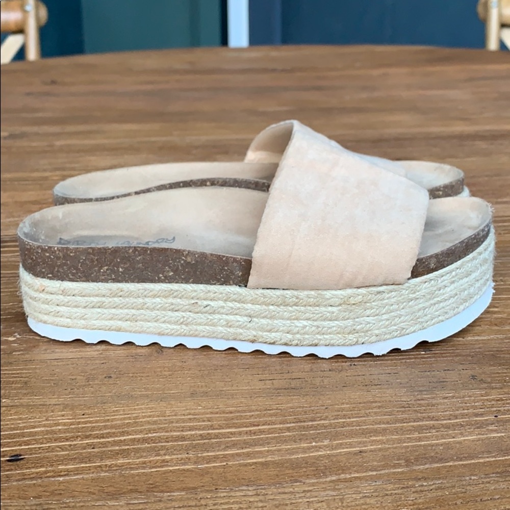 Dirty Laundry Platform Slides - image 3